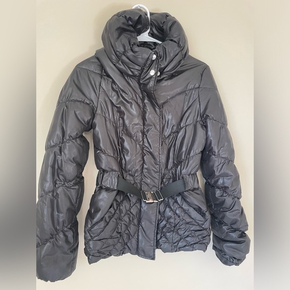 H&M Shiny Black Puffer Jacket with Belt puffed neck. NWOT size2 (small) - Picture 8 of 8